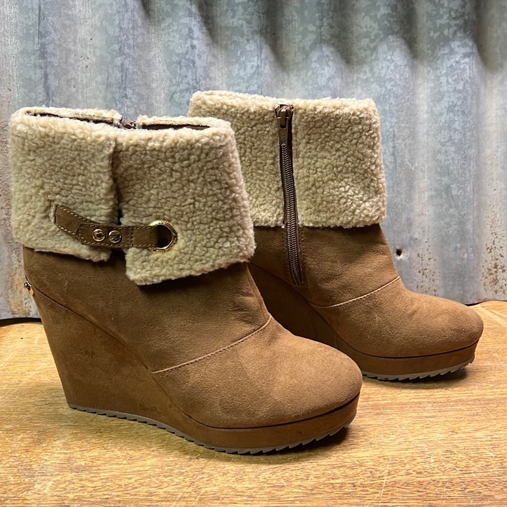 Sale!! Juicy couture booties